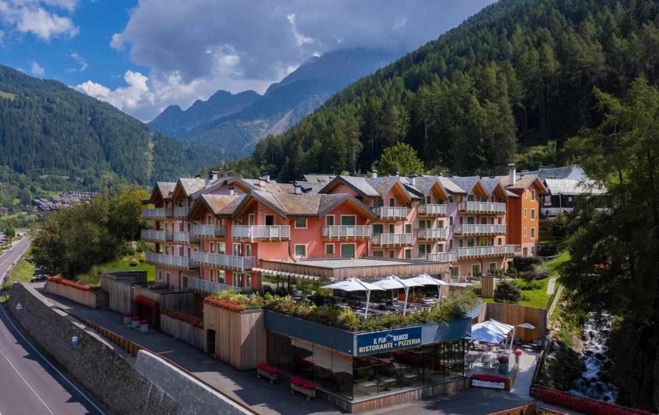 Residence Adamello Resort ポンテ・ディ・レーニョ エクステリア 写真