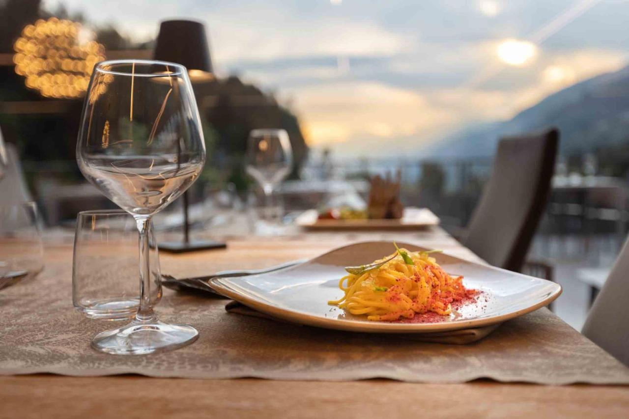 Residence Adamello Resort ポンテ・ディ・レーニョ エクステリア 写真
