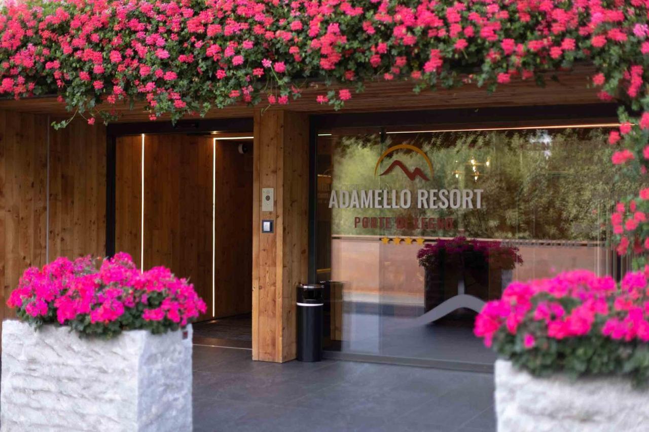 Residence Adamello Resort ポンテ・ディ・レーニョ エクステリア 写真
