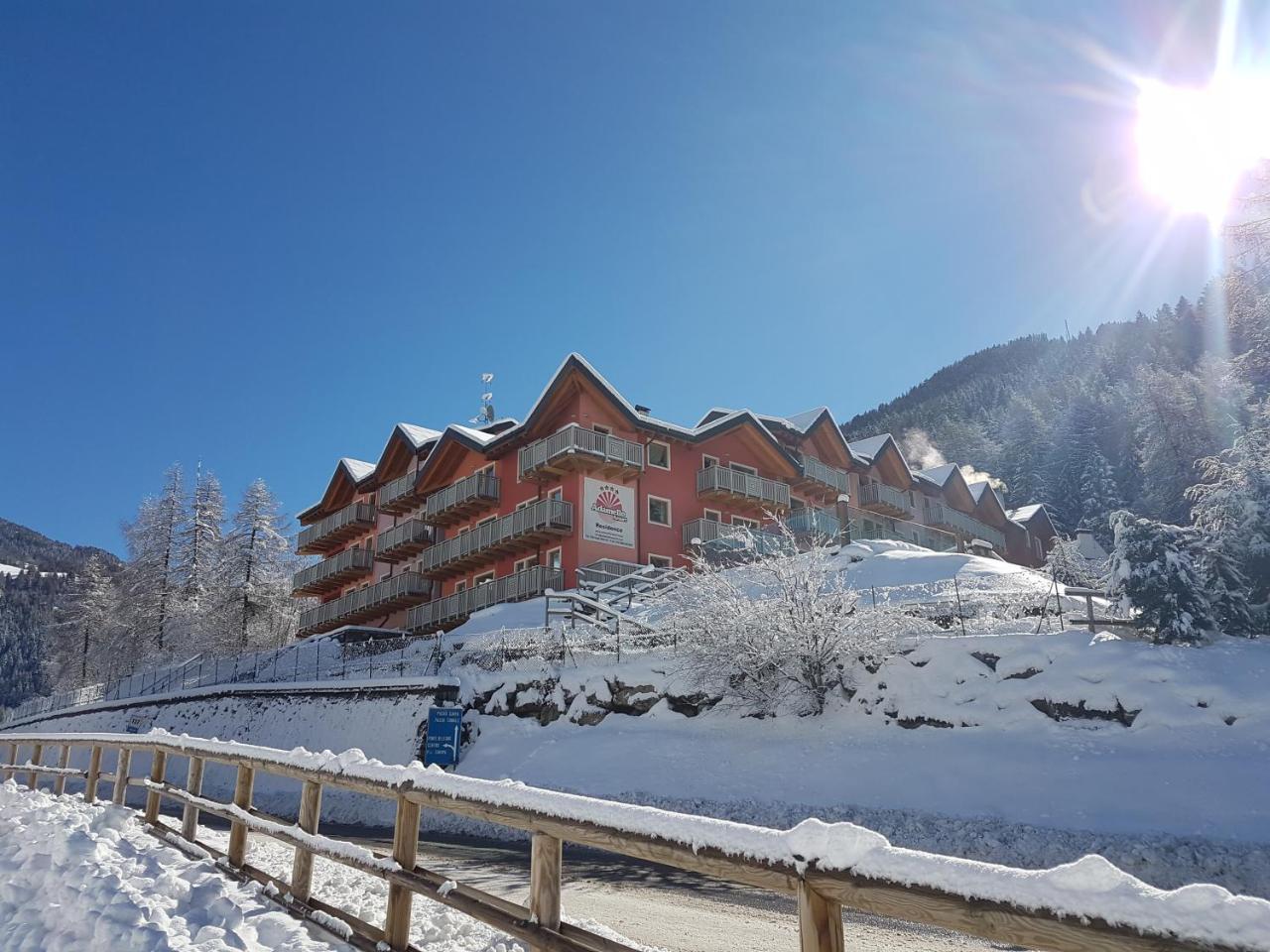 Residence Adamello Resort ポンテ・ディ・レーニョ エクステリア 写真